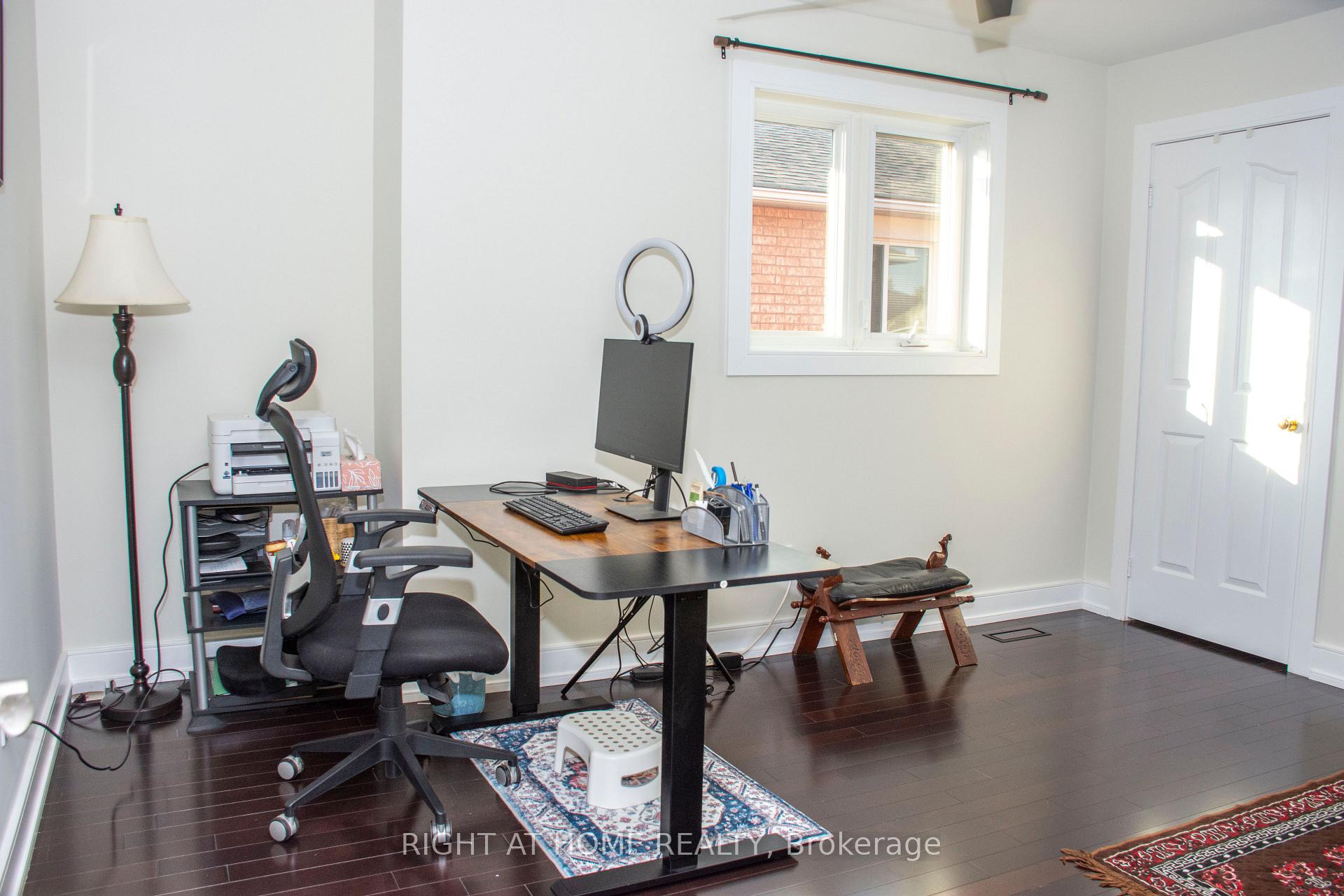 Photo 17 of 24 Aristotle Drive E, Richmond Hill, Devonsleigh — HOMEH