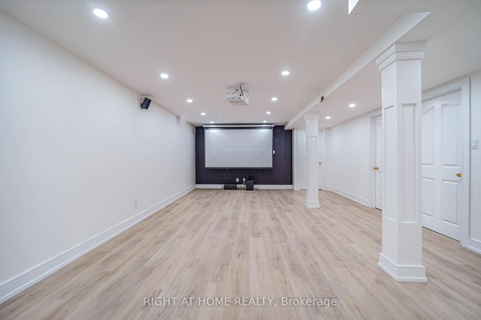 Photo 23 of 24 Aristotle Drive E, Richmond Hill, Devonsleigh — HOMEH
