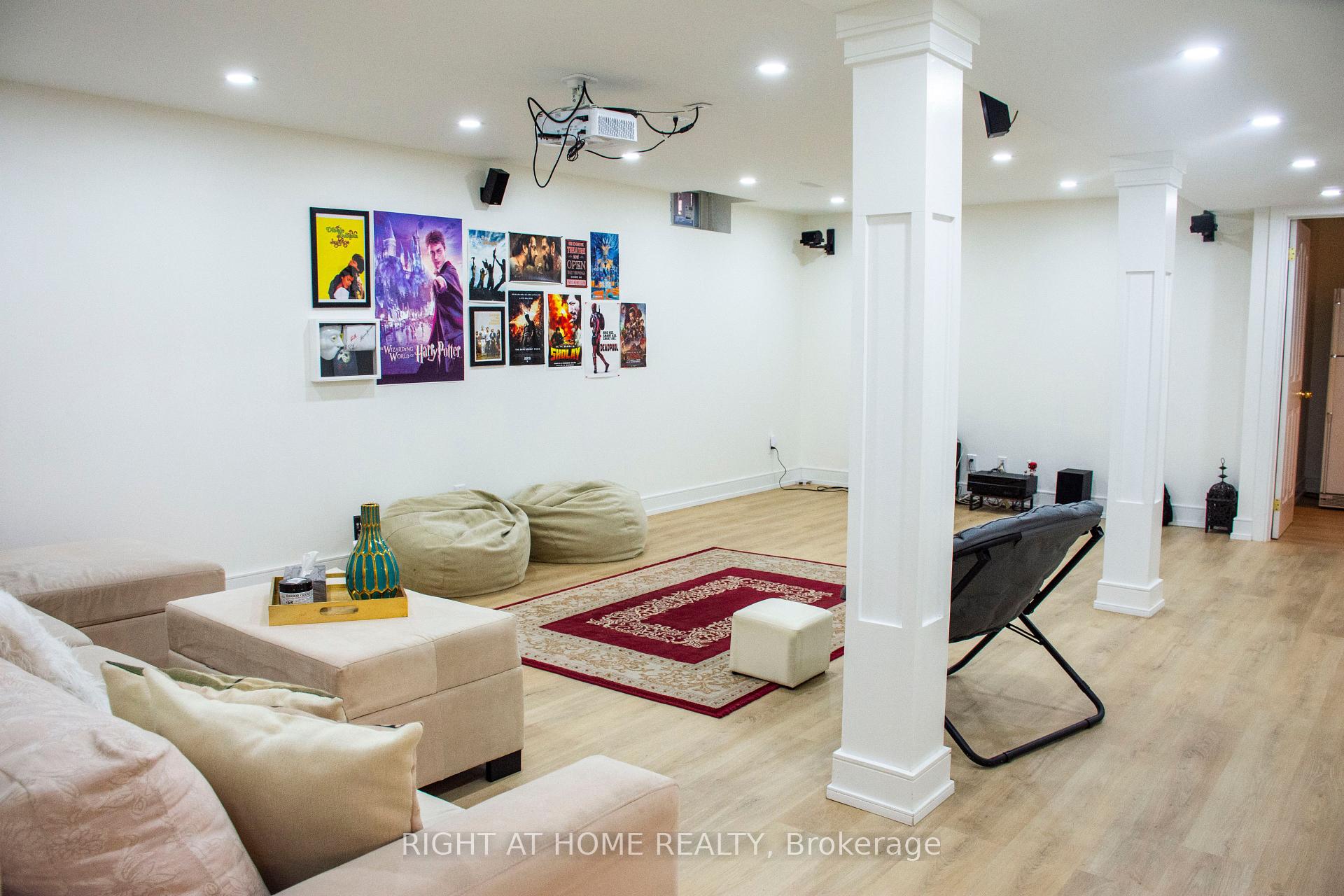 Photo 25 of 24 Aristotle Drive E, Richmond Hill, Devonsleigh — HOMEH