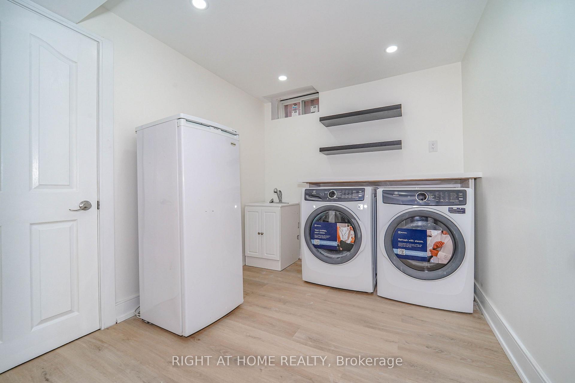 Photo 27 of 24 Aristotle Drive E, Richmond Hill, Devonsleigh — HOMEH
