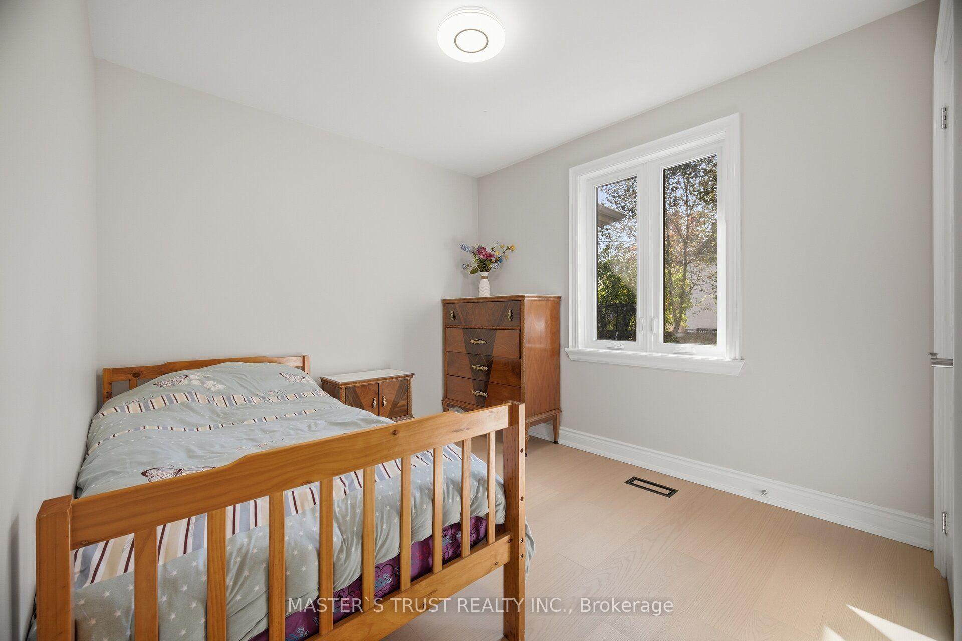 Photo 19 of 412 Sandmere Place, Oakville, West — HOMEH