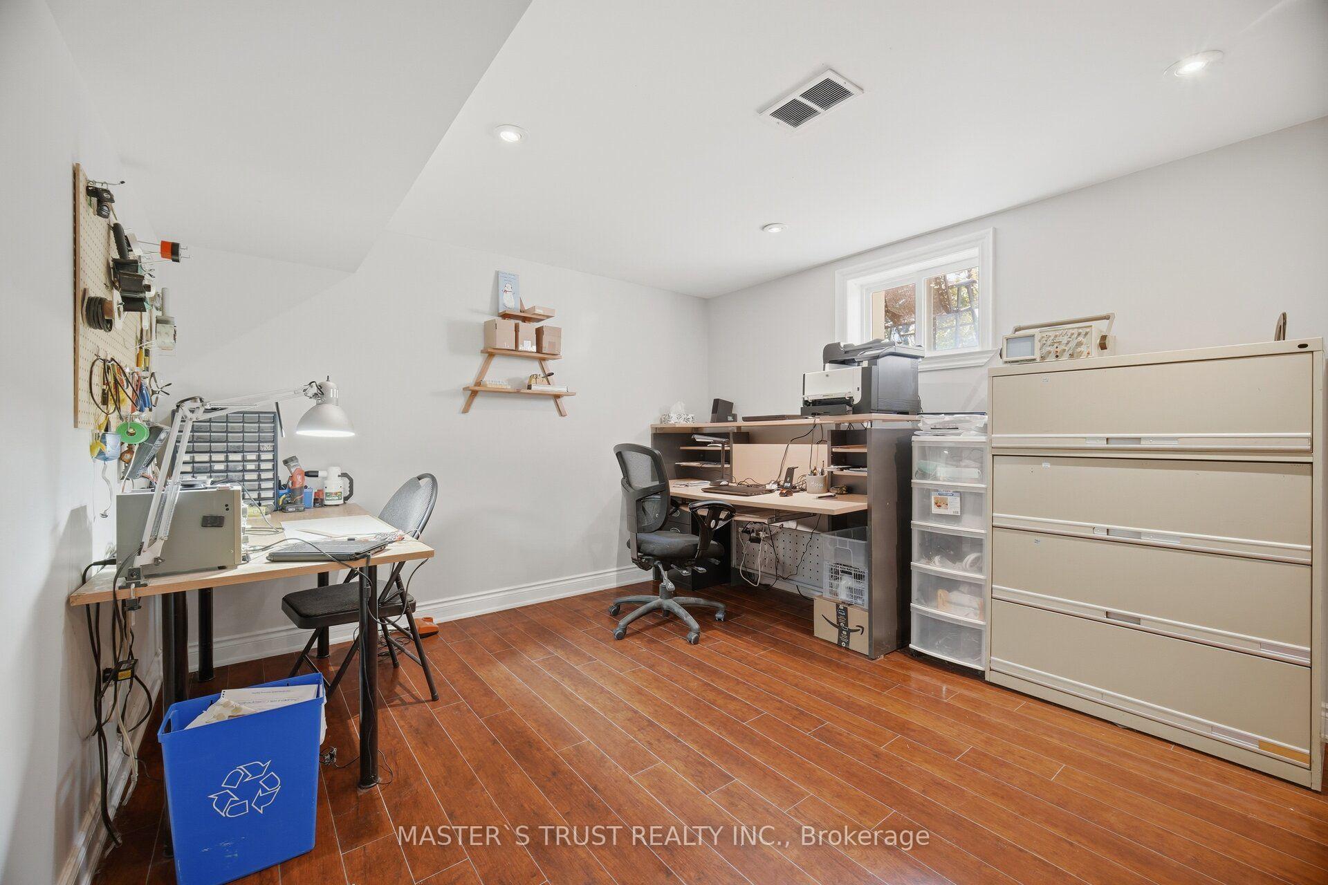 Photo 26 of 412 Sandmere Place, Oakville, West — HOMEH