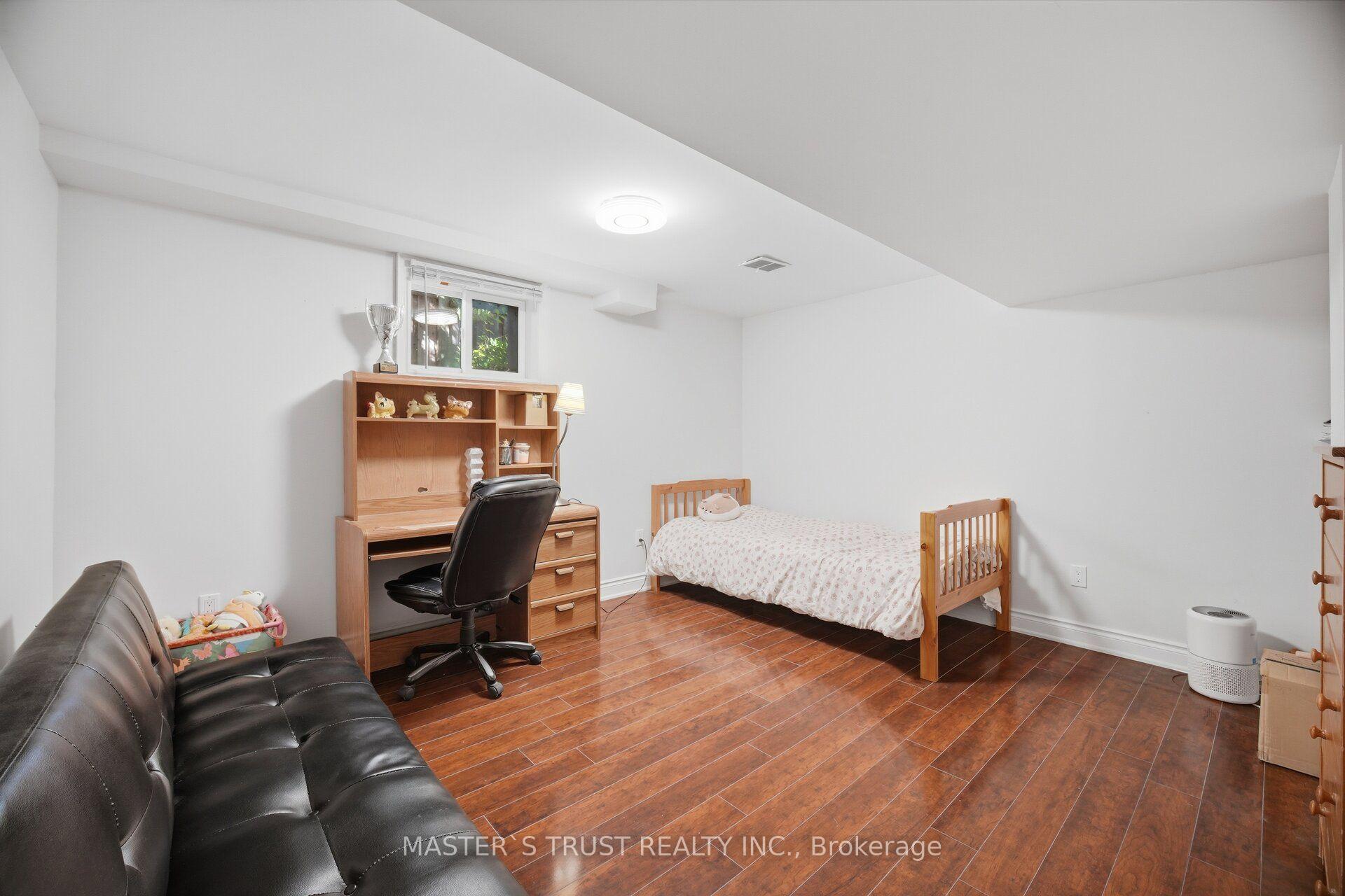 Photo 28 of 412 Sandmere Place, Oakville, West — HOMEH