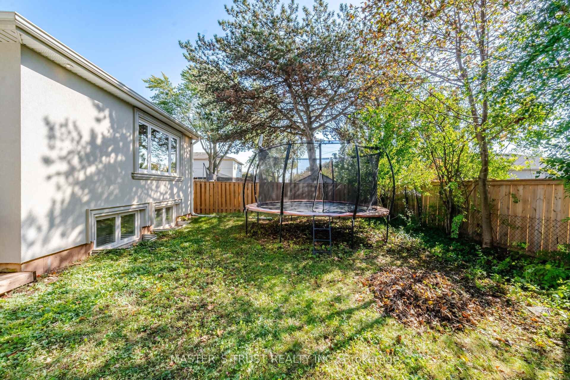Photo 36 of 412 Sandmere Place, Oakville, West — HOMEH
