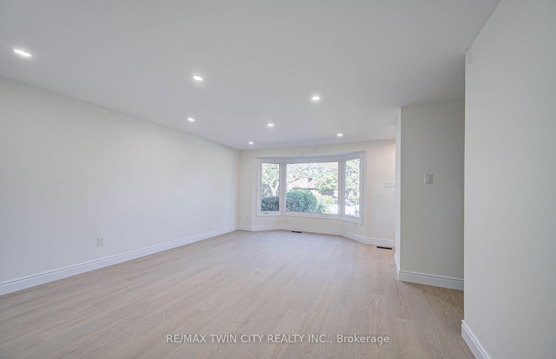 Photo 11 of 210 Ferguson Avenue, Cambridge, Greenway-Chaplin — HOMEH