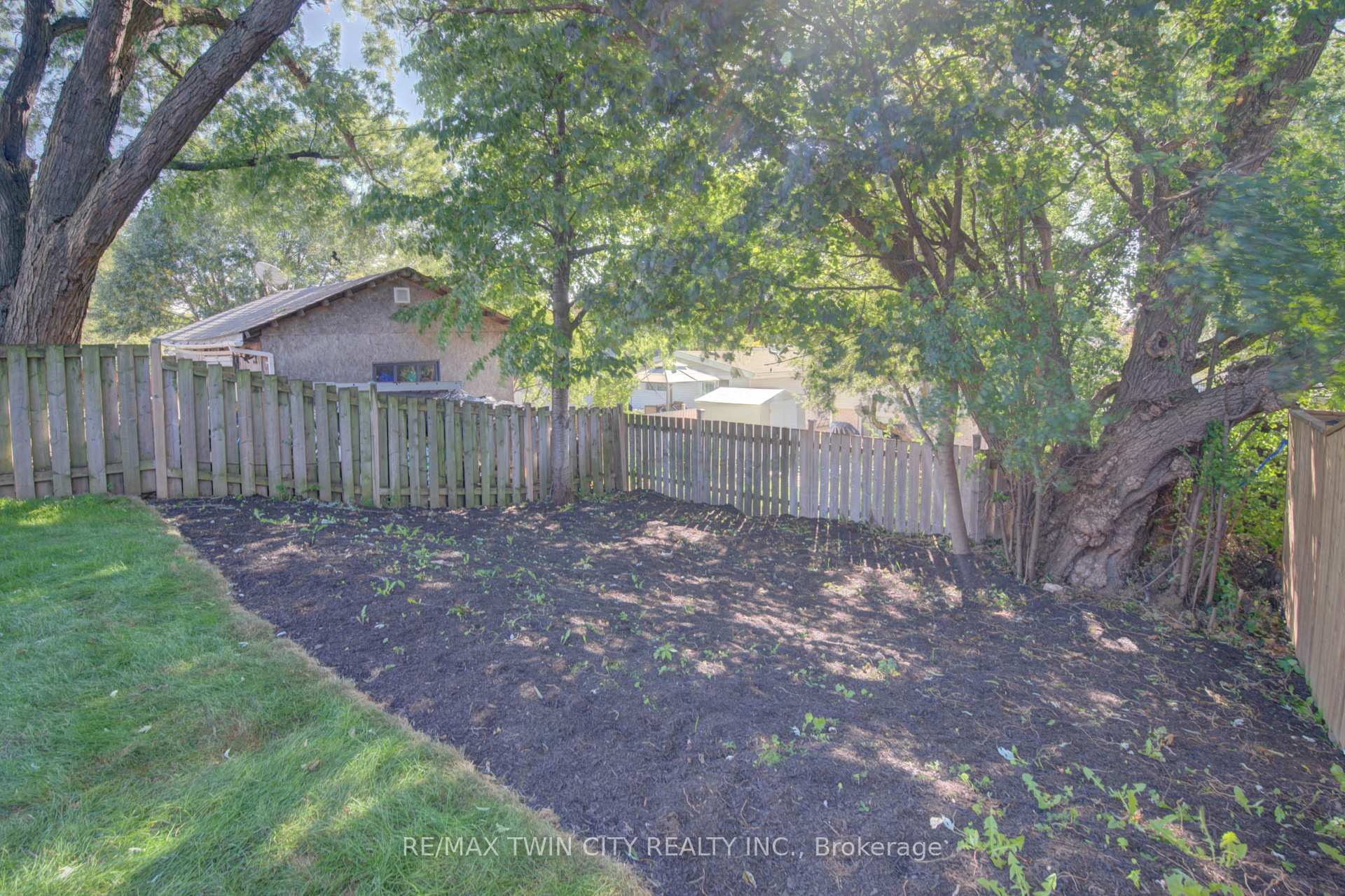 Photo 39 of 210 Ferguson Avenue, Cambridge, Greenway-Chaplin — HOMEH