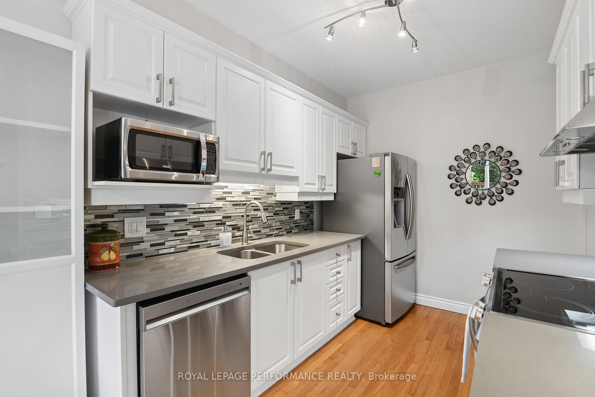 Photo 12 of 14 Windeyer Crescent, Ottawa, Kanata - Kanata Lakes/Heritage Hills — HOMEH