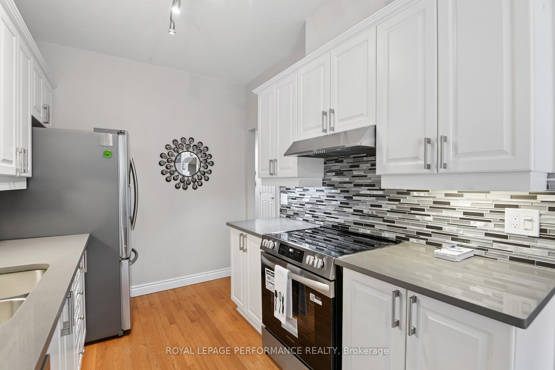 Photo 13 of 14 Windeyer Crescent, Ottawa, Kanata - Kanata Lakes/Heritage Hills — HOMEH
