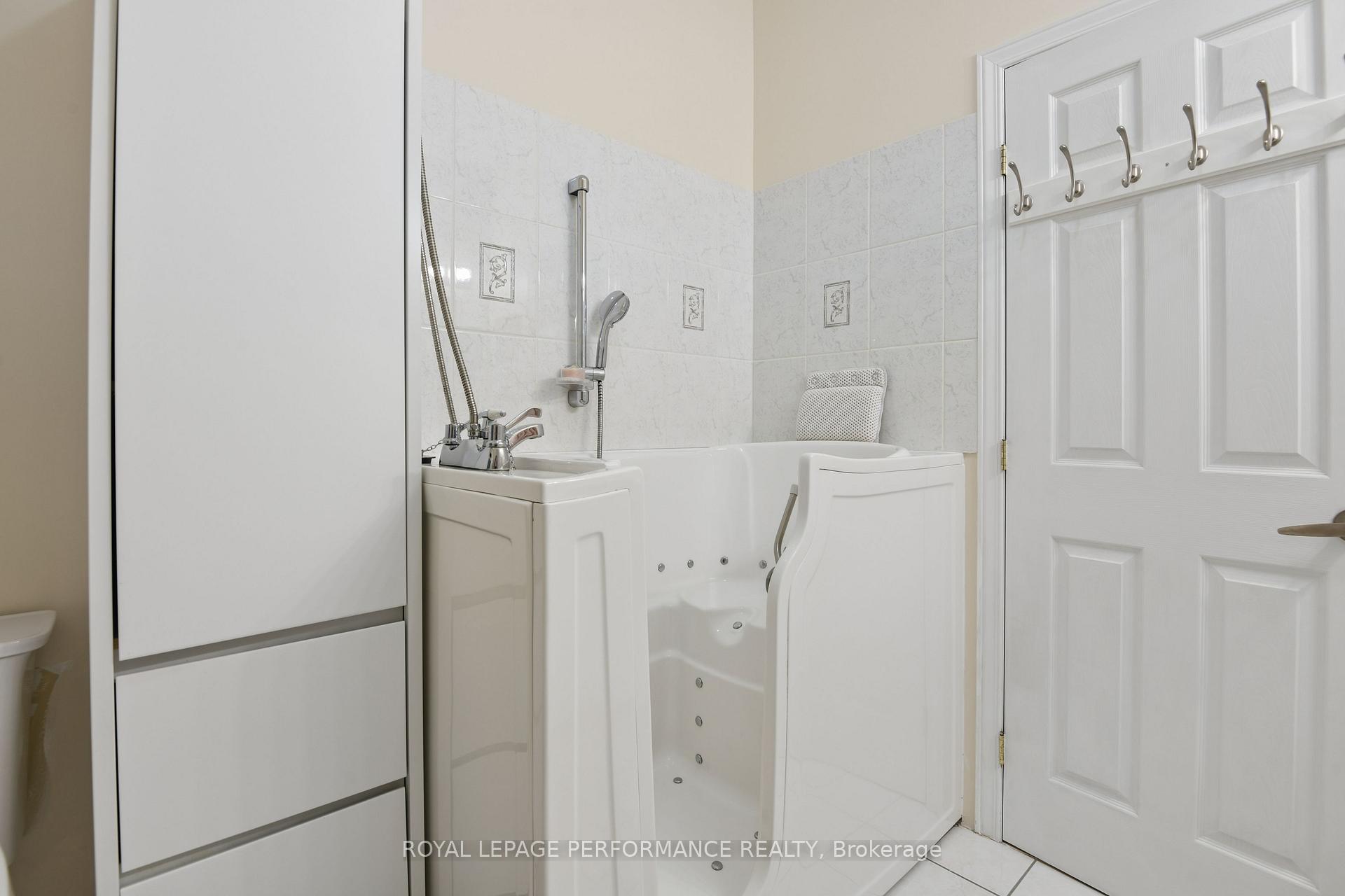 Photo 20 of 14 Windeyer Crescent, Ottawa, Kanata - Kanata Lakes/Heritage Hills — HOMEH