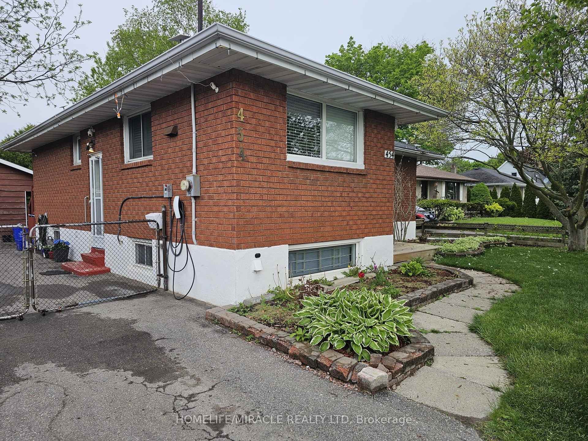 Photo of Unit Basement, 454 Stevenson Road N