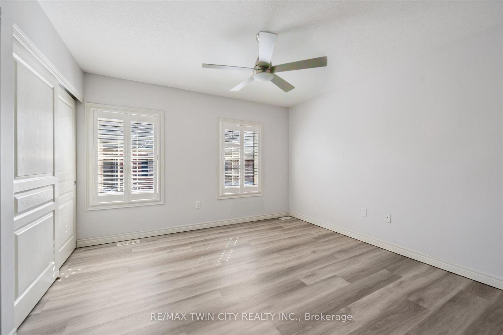 Photo 19 of 4 Cheltenham Mews, Kitchener, Mount Hope Huron Park — HOMEH