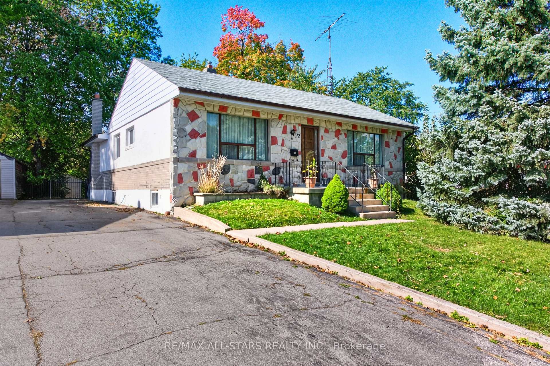 Photo of 12 Adanac Drive