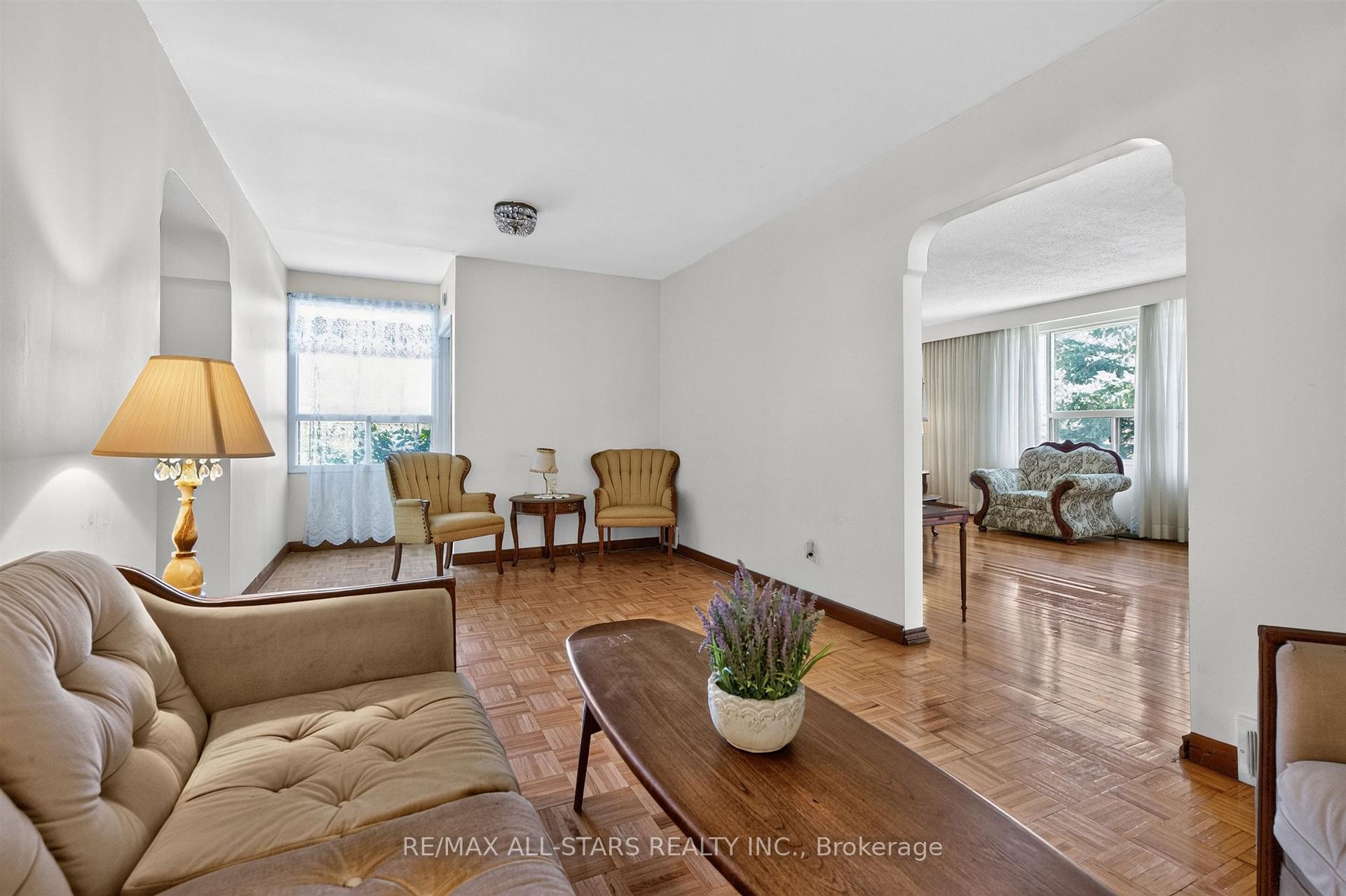 Photo 17 of 12 Adanac Drive, Scarborough, Cliffcrest — HOMEH