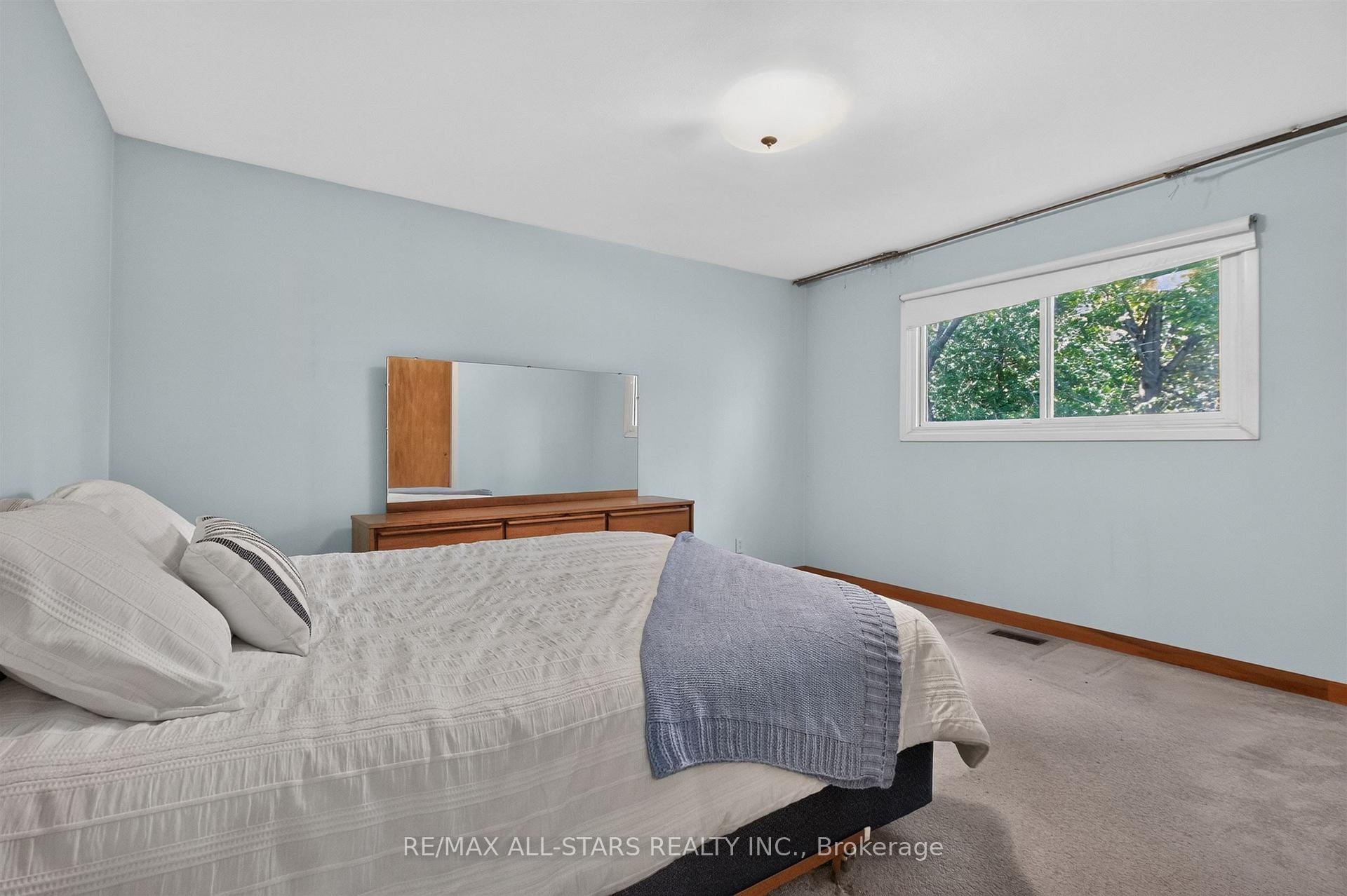 Photo 18 of 12 Adanac Drive, Scarborough, Cliffcrest — HOMEH