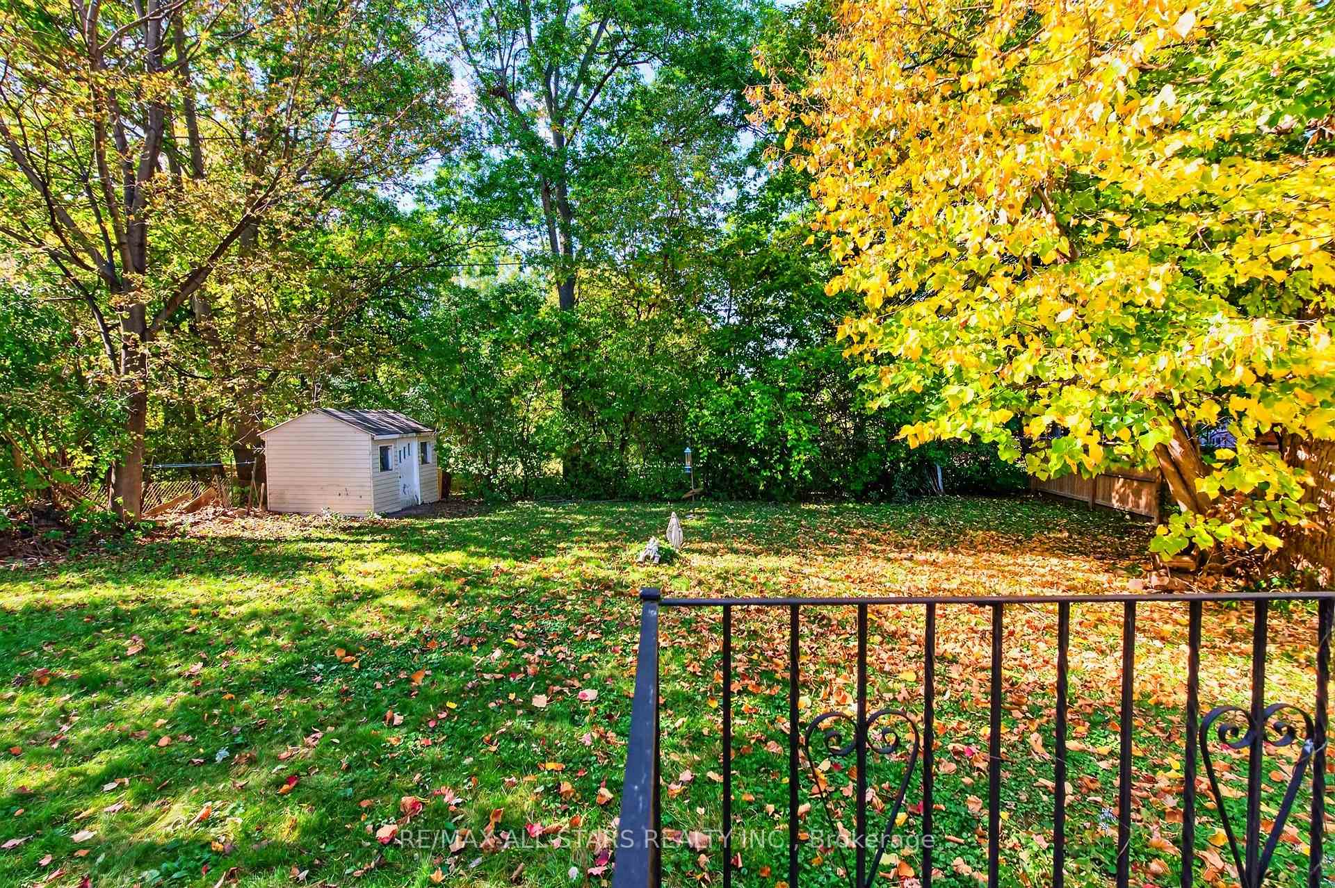 Photo 38 of 12 Adanac Drive, Scarborough, Cliffcrest — HOMEH