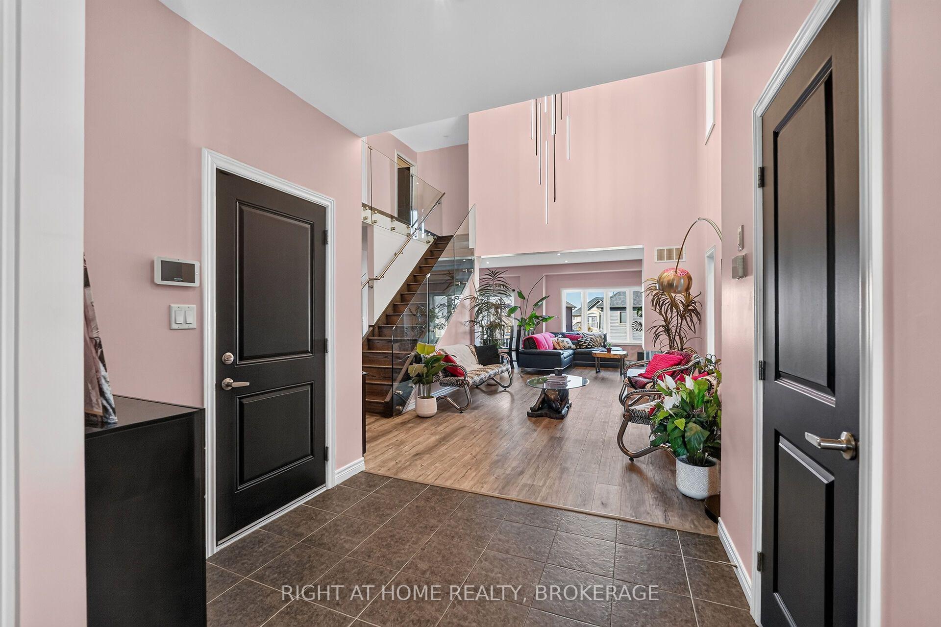 Photo 7 of 4069 Brock Street N, Lincoln, Beamsville — HOMEH