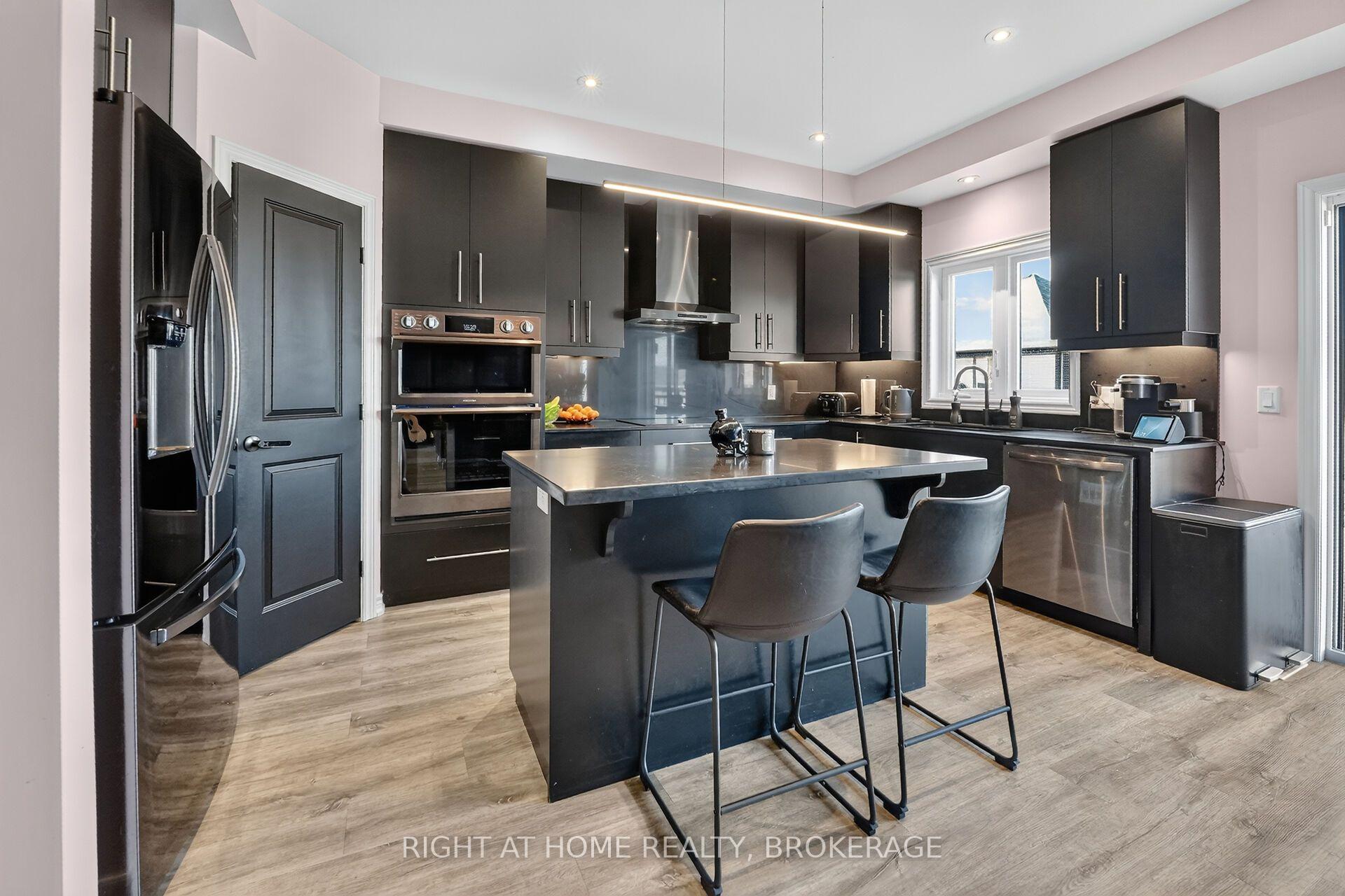 Photo 12 of 4069 Brock Street N, Lincoln, Beamsville — HOMEH
