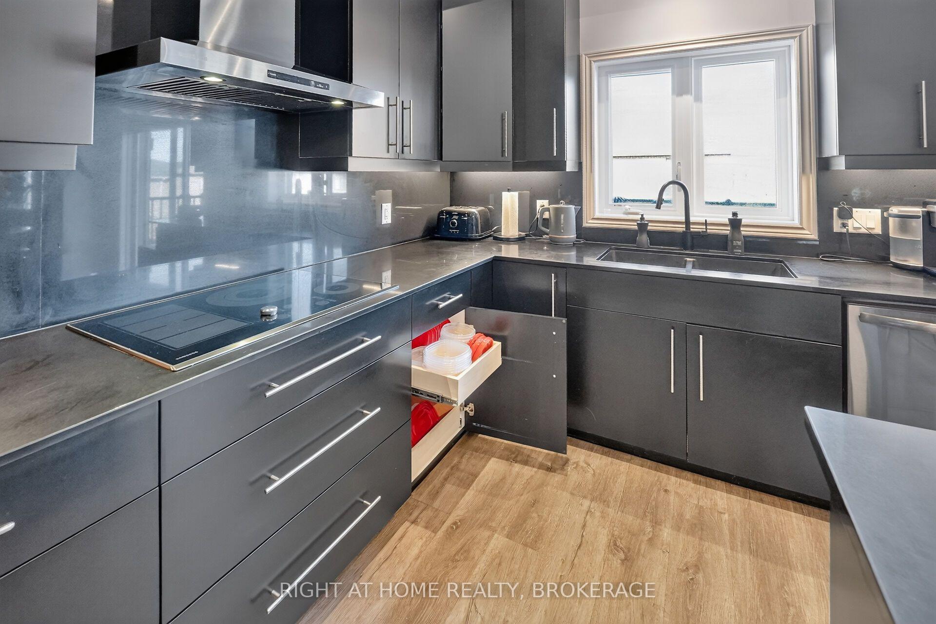 Photo 17 of 4069 Brock Street N, Lincoln, Beamsville — HOMEH