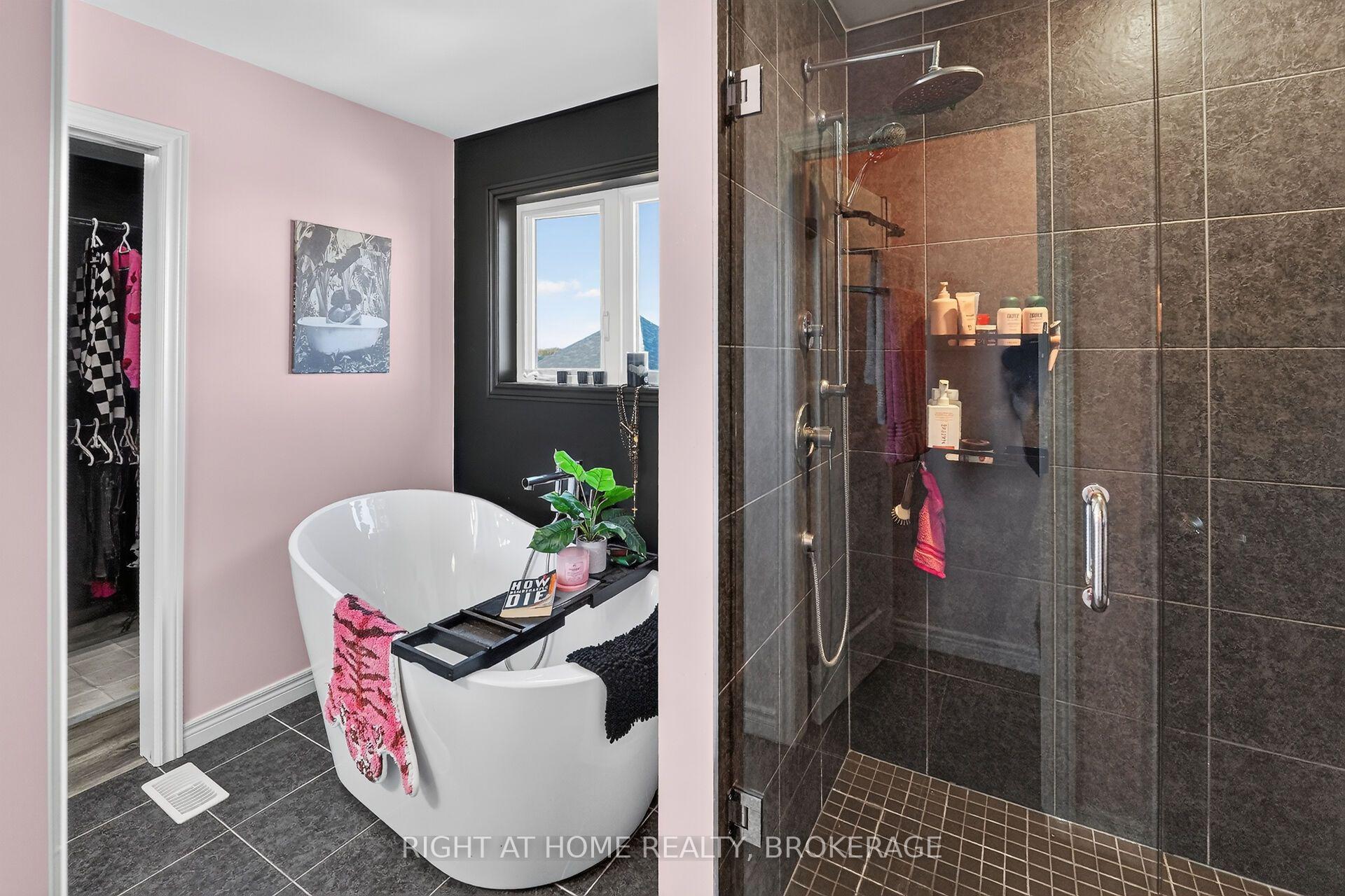 Photo 23 of 4069 Brock Street N, Lincoln, Beamsville — HOMEH