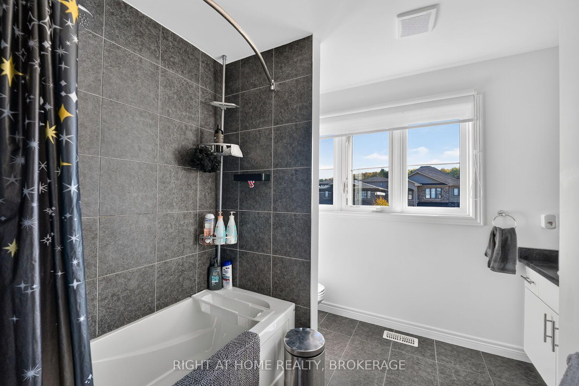 Photo 31 of 4069 Brock Street N, Lincoln, Beamsville — HOMEH