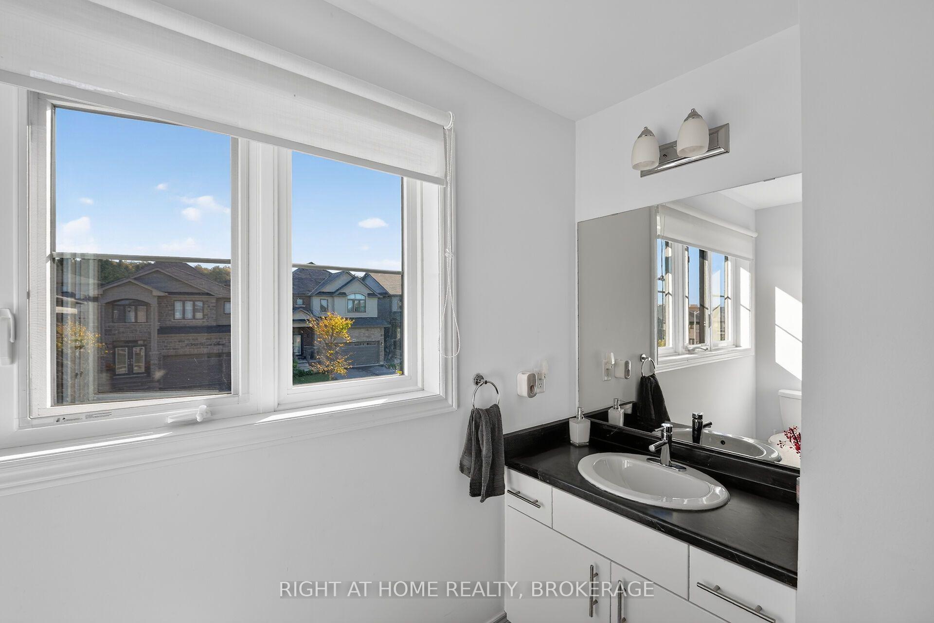 Photo 32 of 4069 Brock Street N, Lincoln, Beamsville — HOMEH