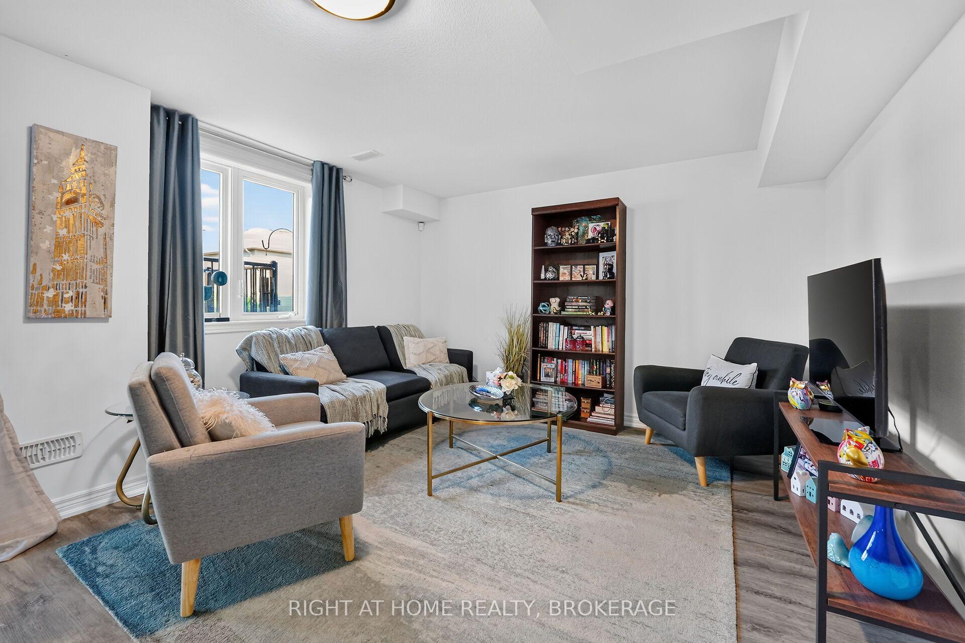Photo 33 of 4069 Brock Street N, Lincoln, Beamsville — HOMEH
