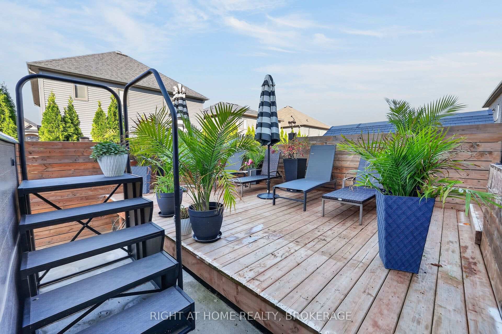 Photo 45 of 4069 Brock Street N, Lincoln, Beamsville — HOMEH