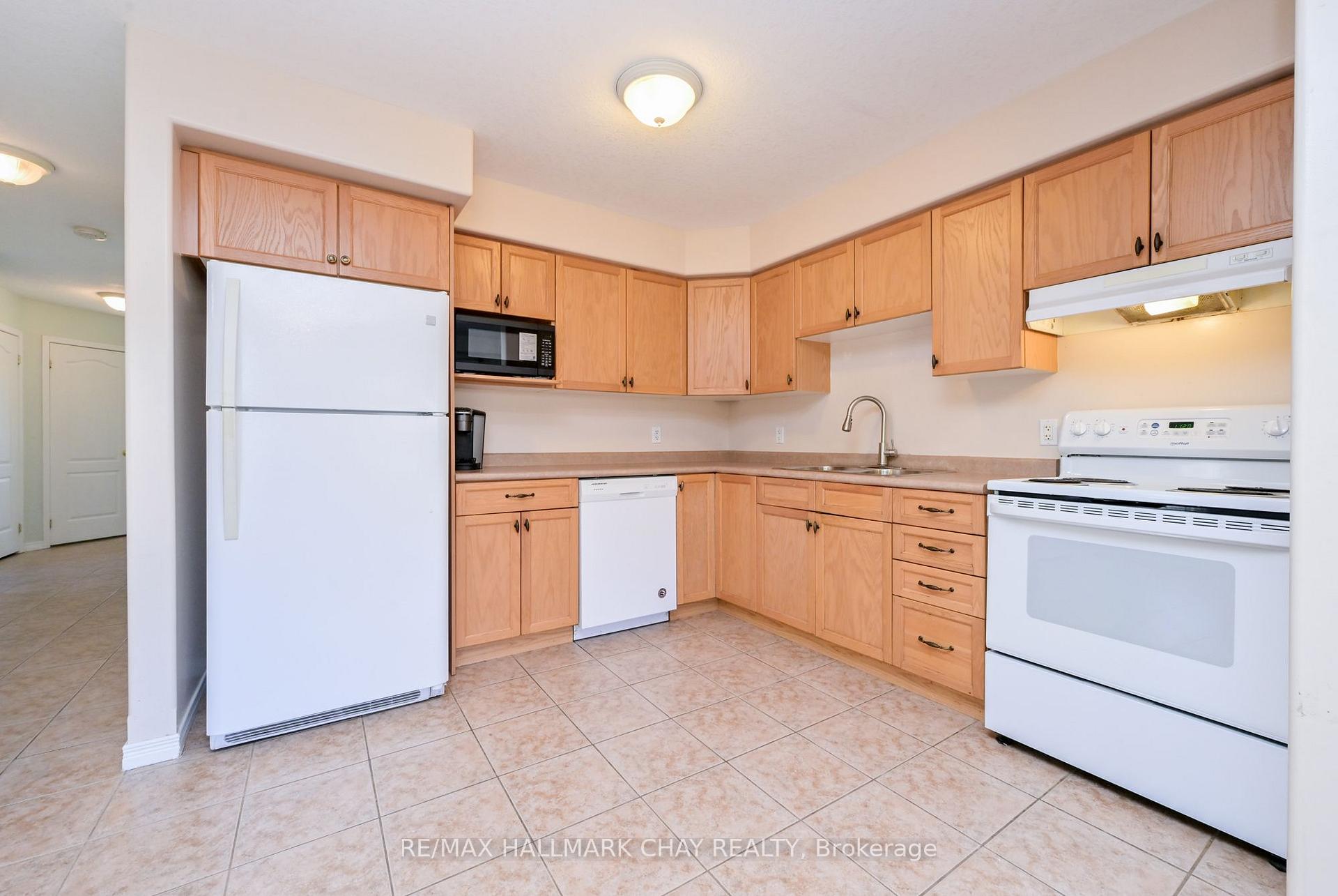 Photo 8 of 66 Warman Street, New Tecumseth, Alliston — HOMEH