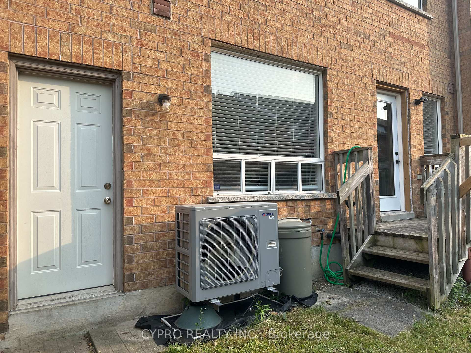 Photo 27 of 141 King William Crescent, Richmond Hill, Langstaff — HOMEH