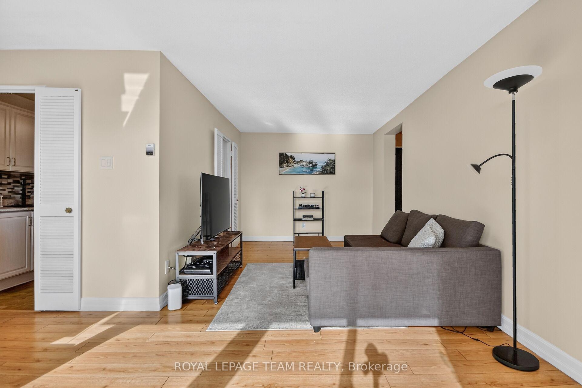 Photo 6 of Unit 412, 1505 Baseline Road, Ottawa, Copeland Park — HOMEH