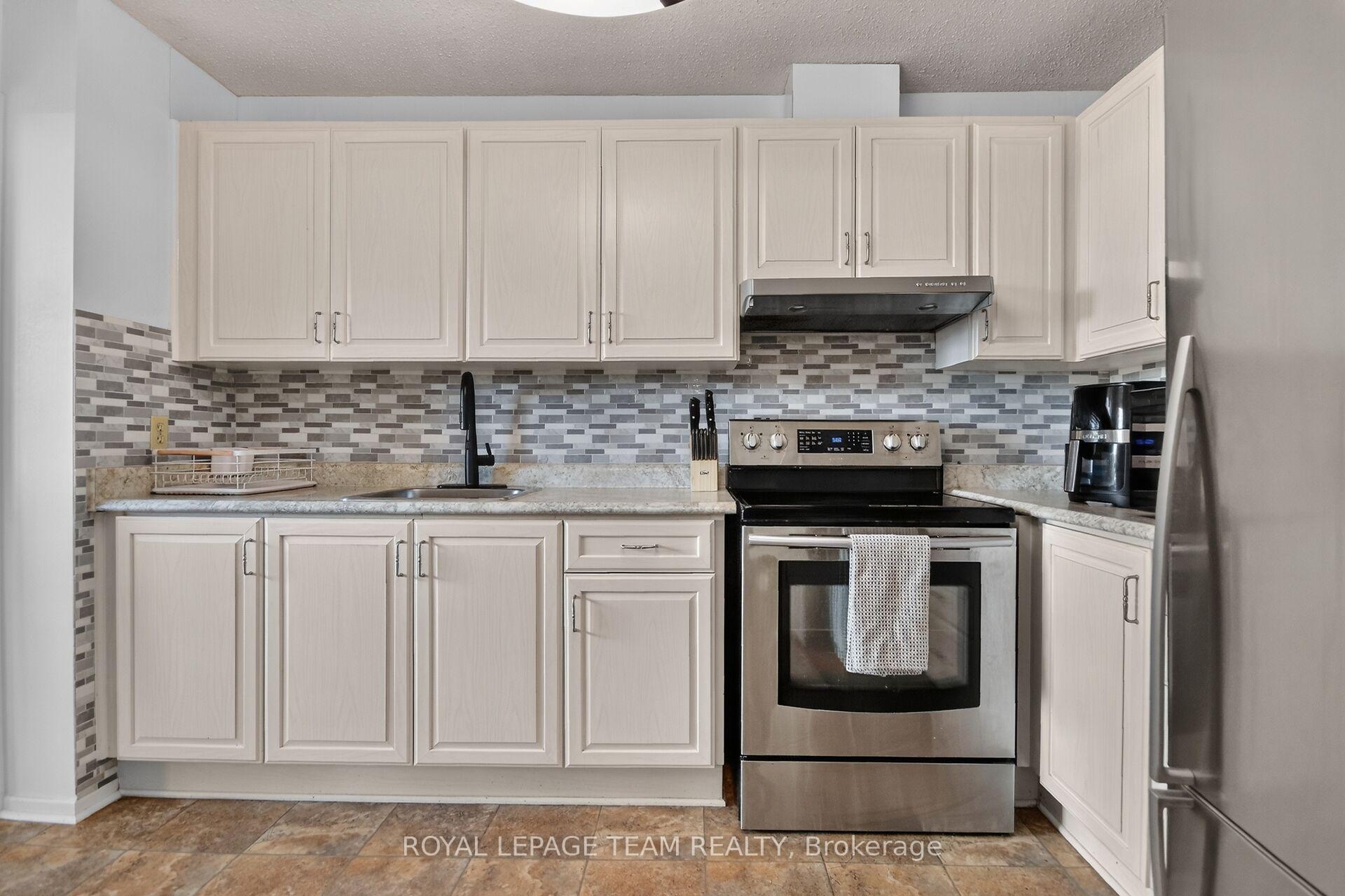 Photo 14 of Unit 412, 1505 Baseline Road, Ottawa, Copeland Park — HOMEH