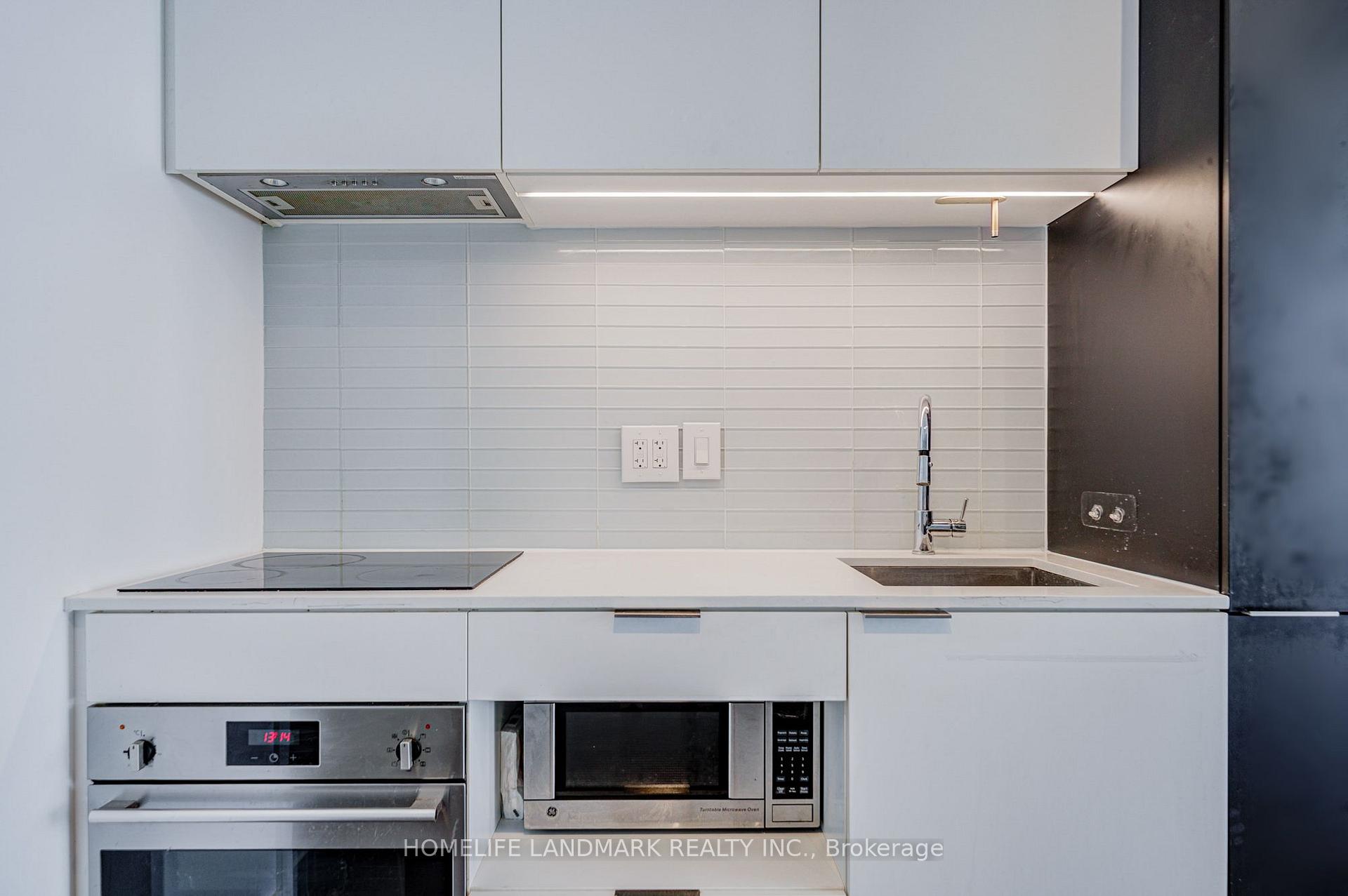 Photo 10 of Unit 601, 33 Helendale Avenue, Toronto, Yonge-Eglinton — HOMEH
