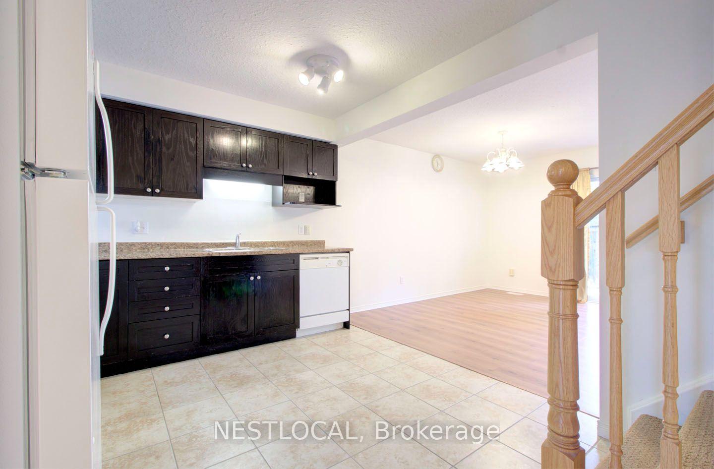Photo 7 of Unit 11, 10 Fallowfield Drive, Kitchener, Country Hills East — HOMEH