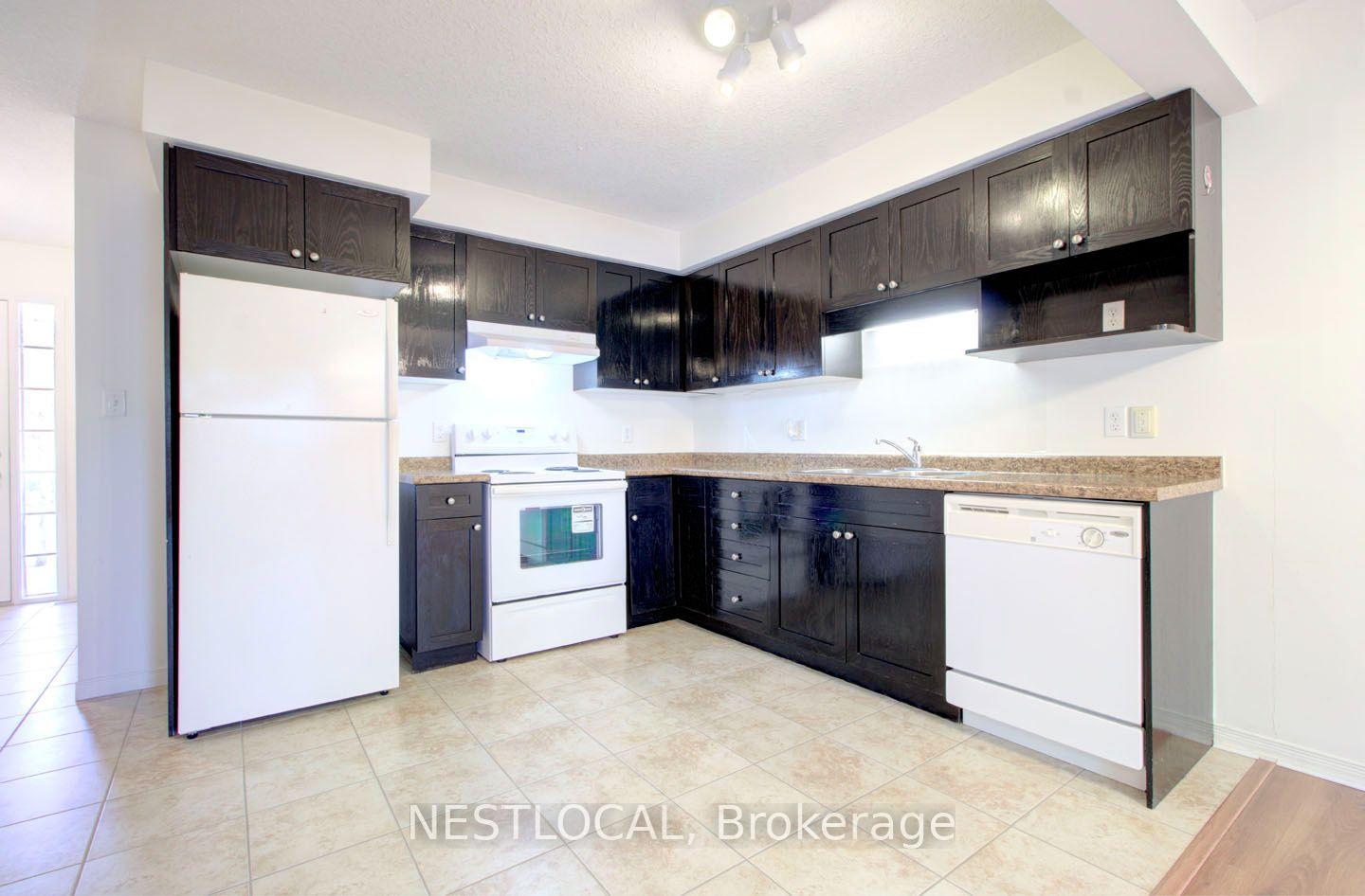 Photo 8 of Unit 11, 10 Fallowfield Drive, Kitchener, Country Hills East — HOMEH
