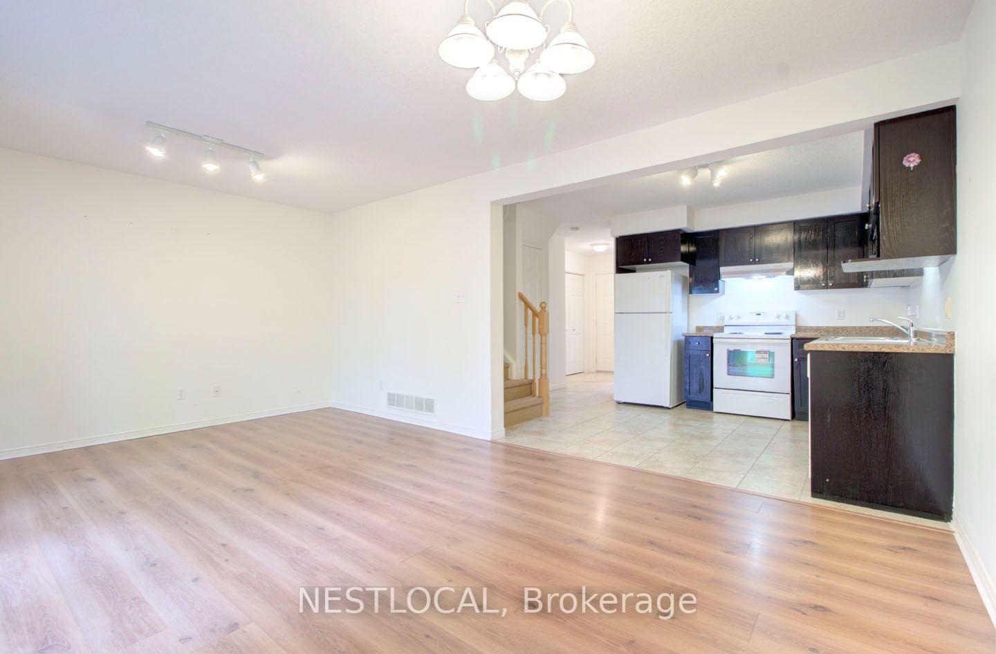 Photo 11 of Unit 11, 10 Fallowfield Drive, Kitchener, Country Hills East — HOMEH