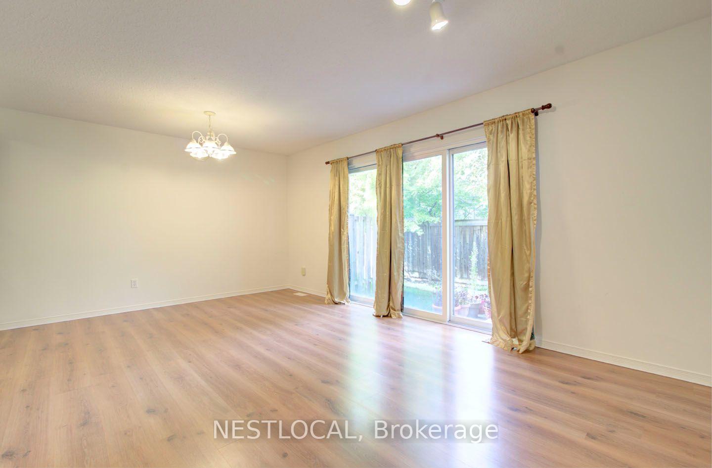 Photo 13 of Unit 11, 10 Fallowfield Drive, Kitchener, Country Hills East — HOMEH