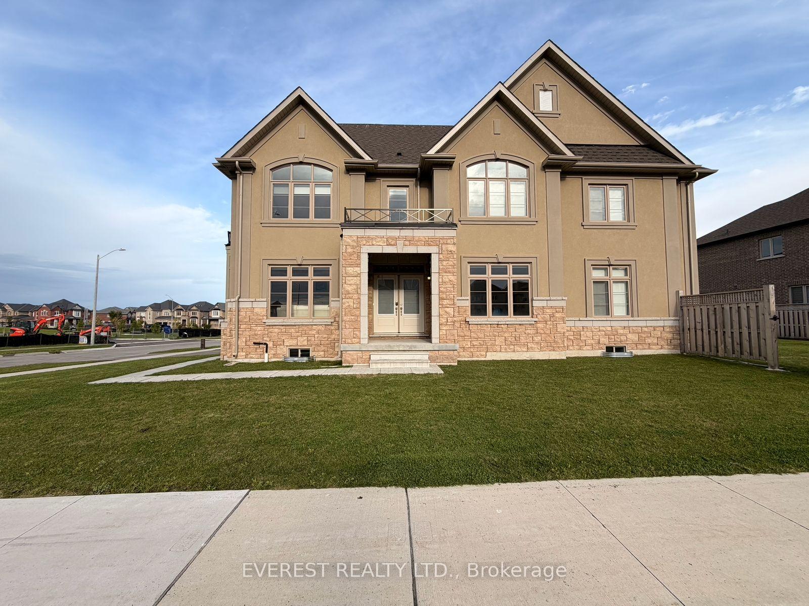 Photo 3 of 1105 Cole Street, Innisfil, Rural Innisfil — HOMEH