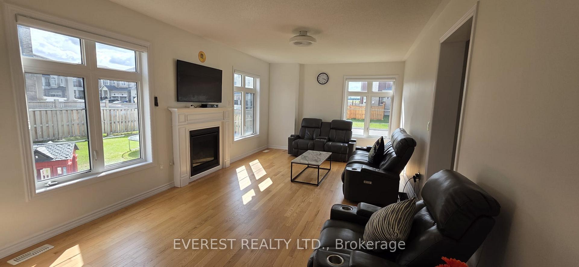 Photo 5 of 1105 Cole Street, Innisfil, Rural Innisfil — HOMEH
