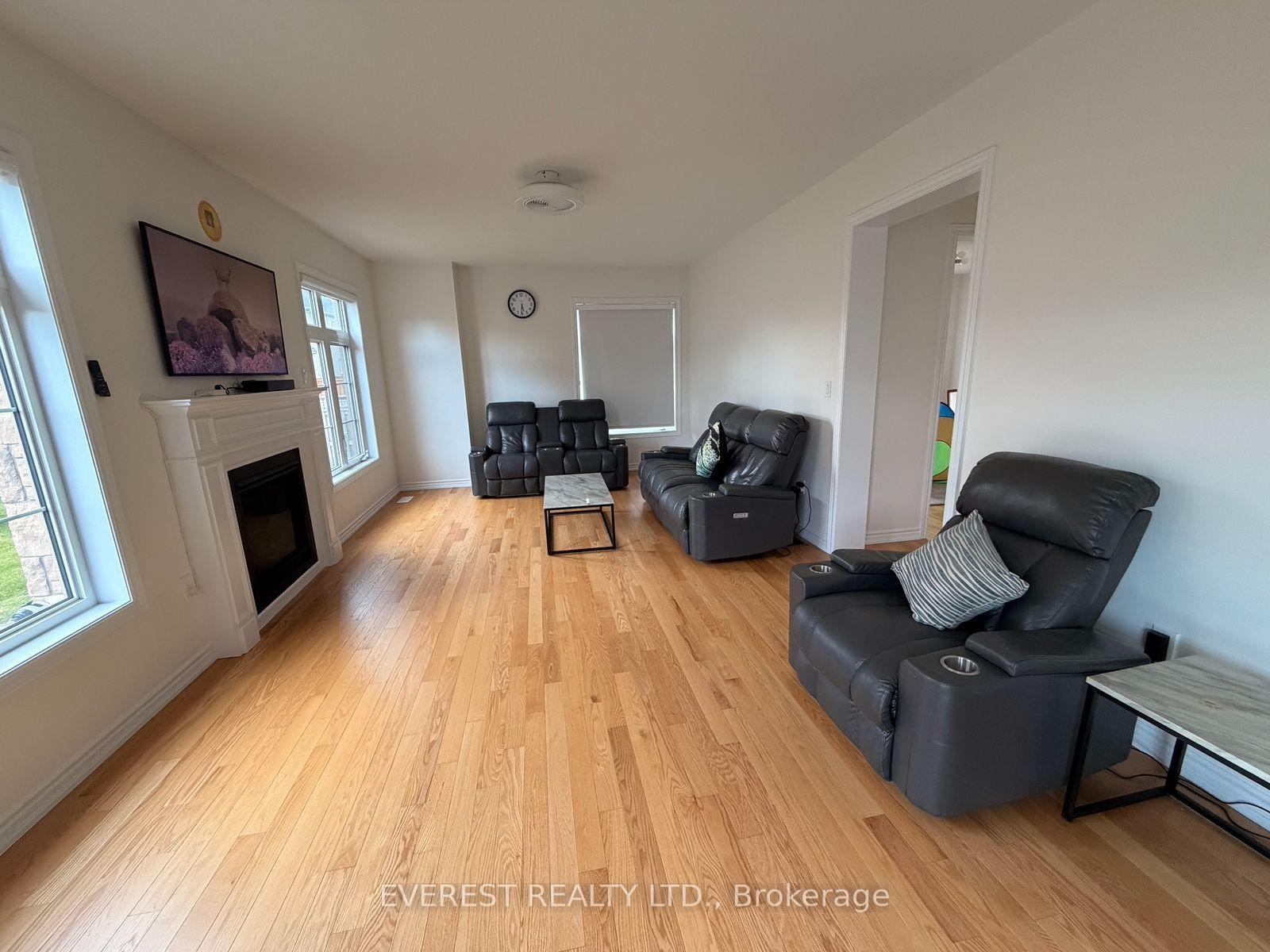 Photo 6 of 1105 Cole Street, Innisfil, Rural Innisfil — HOMEH
