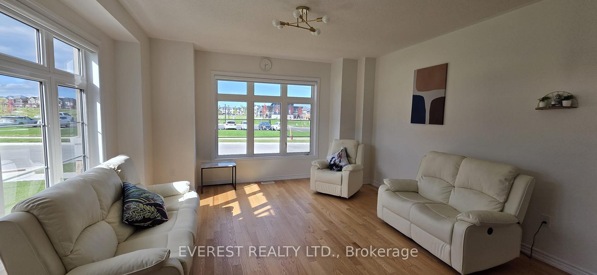 Photo 7 of 1105 Cole Street, Innisfil, Rural Innisfil — HOMEH