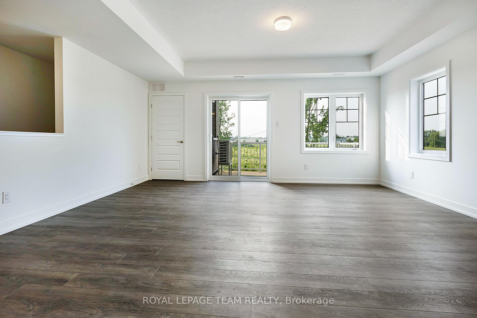Photo 4 of 1022 Chapman Mills Drive, Ottawa, Barrhaven - Heritage Park — HOMEH