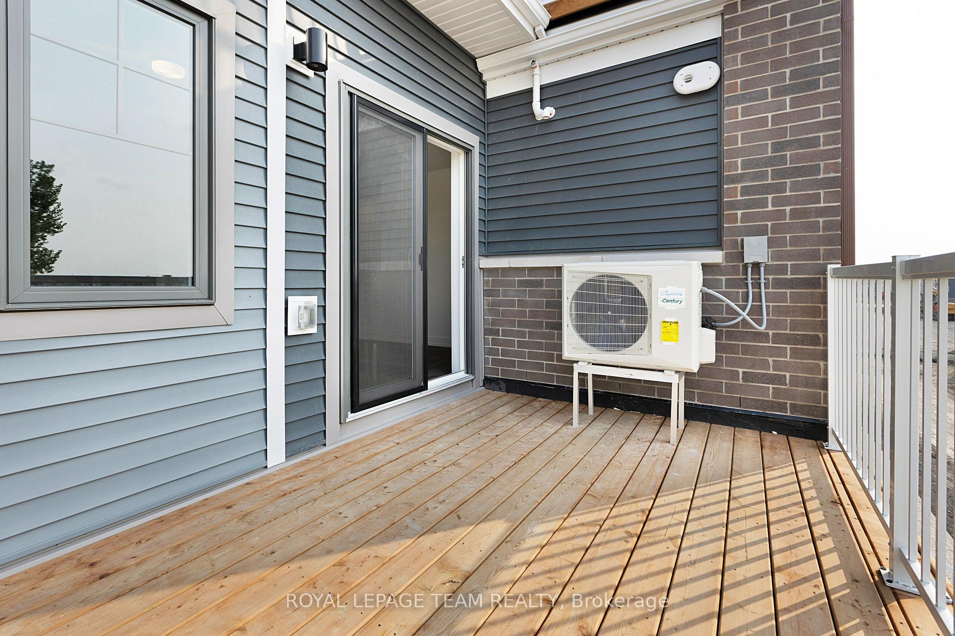 Photo 10 of 1022 Chapman Mills Drive, Ottawa, Barrhaven - Heritage Park — HOMEH
