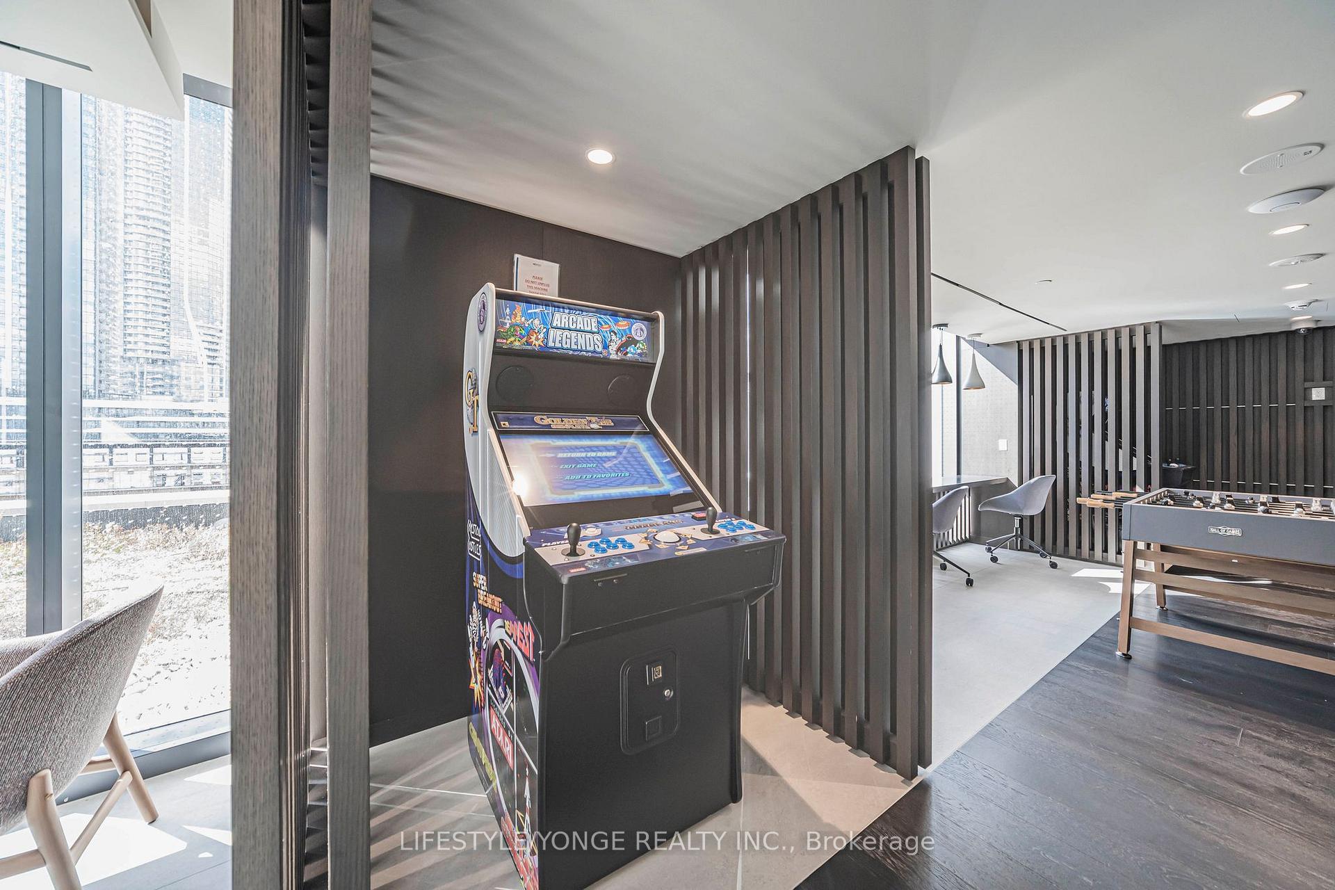 Photo 5 of Unit 2611, 55 Cooper Street, Toronto, Waterfront Communities — HOMEH