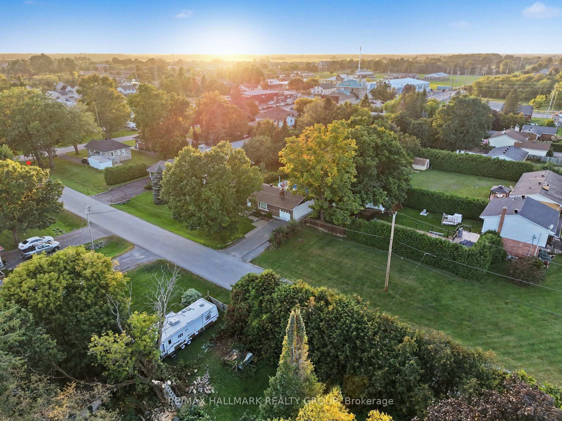 Photo 2 of 65 Christopher Hamilton Street, Ottawa, Richmond — HOMEH