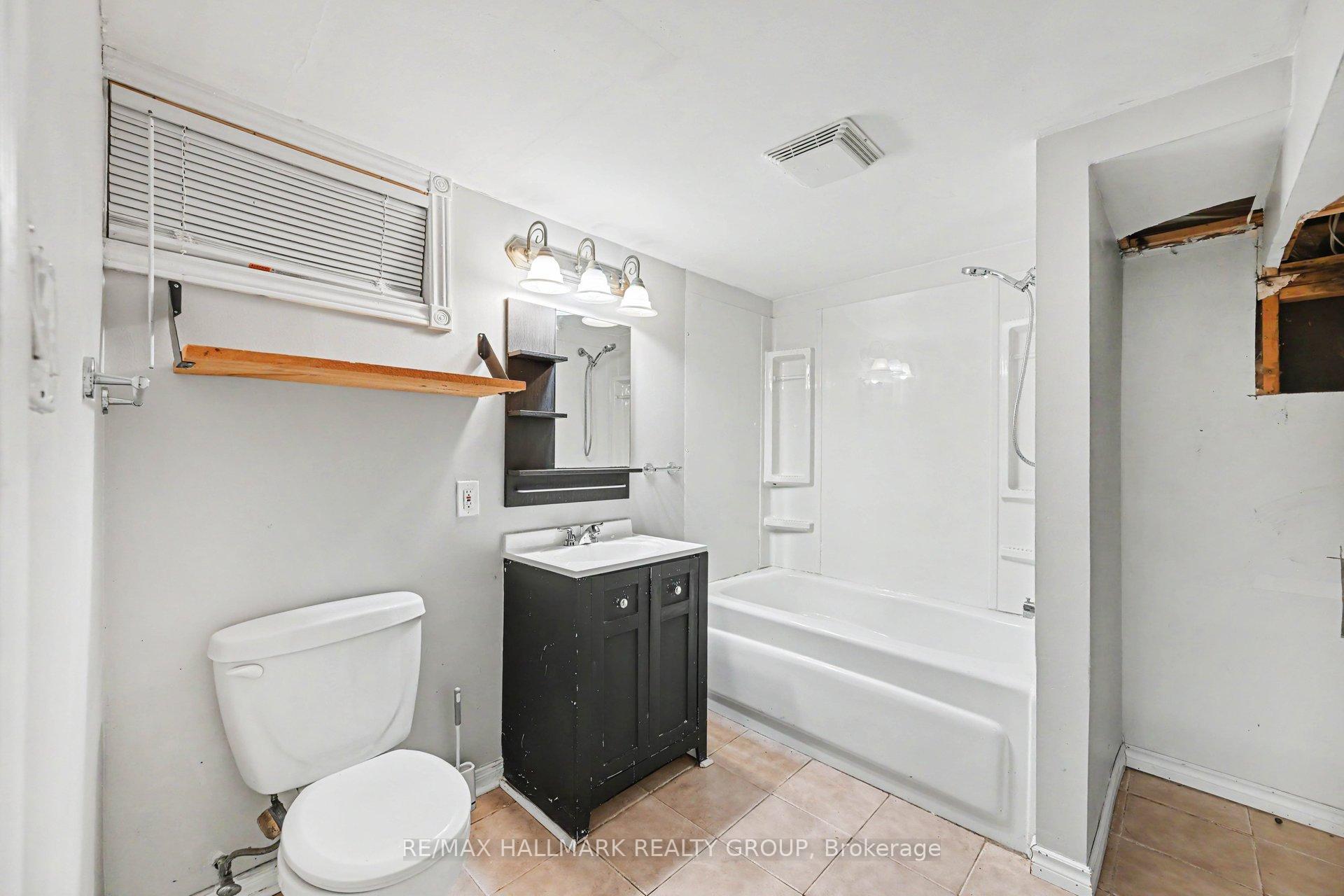 Photo 23 of 65 Christopher Hamilton Street, Ottawa, Richmond — HOMEH