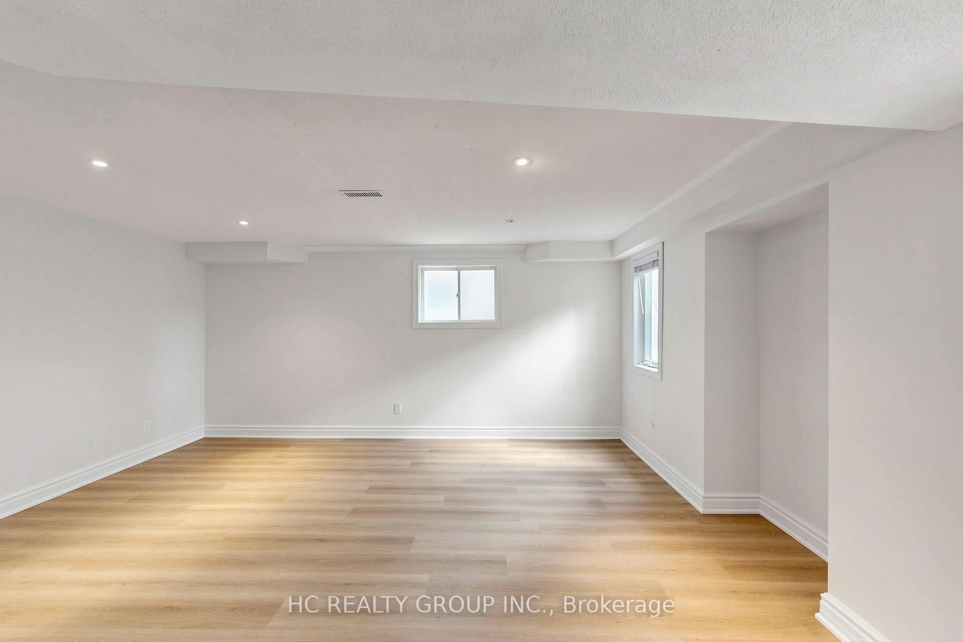 Photo 42 of 43 Randolph Drive, Vaughan, Patterson — HOMEH