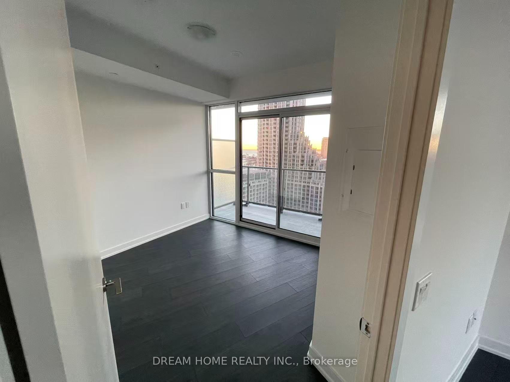 Photo 4 of Unit 2004, 38 Iannuzzi Street, Toronto, Niagara — HOMEH