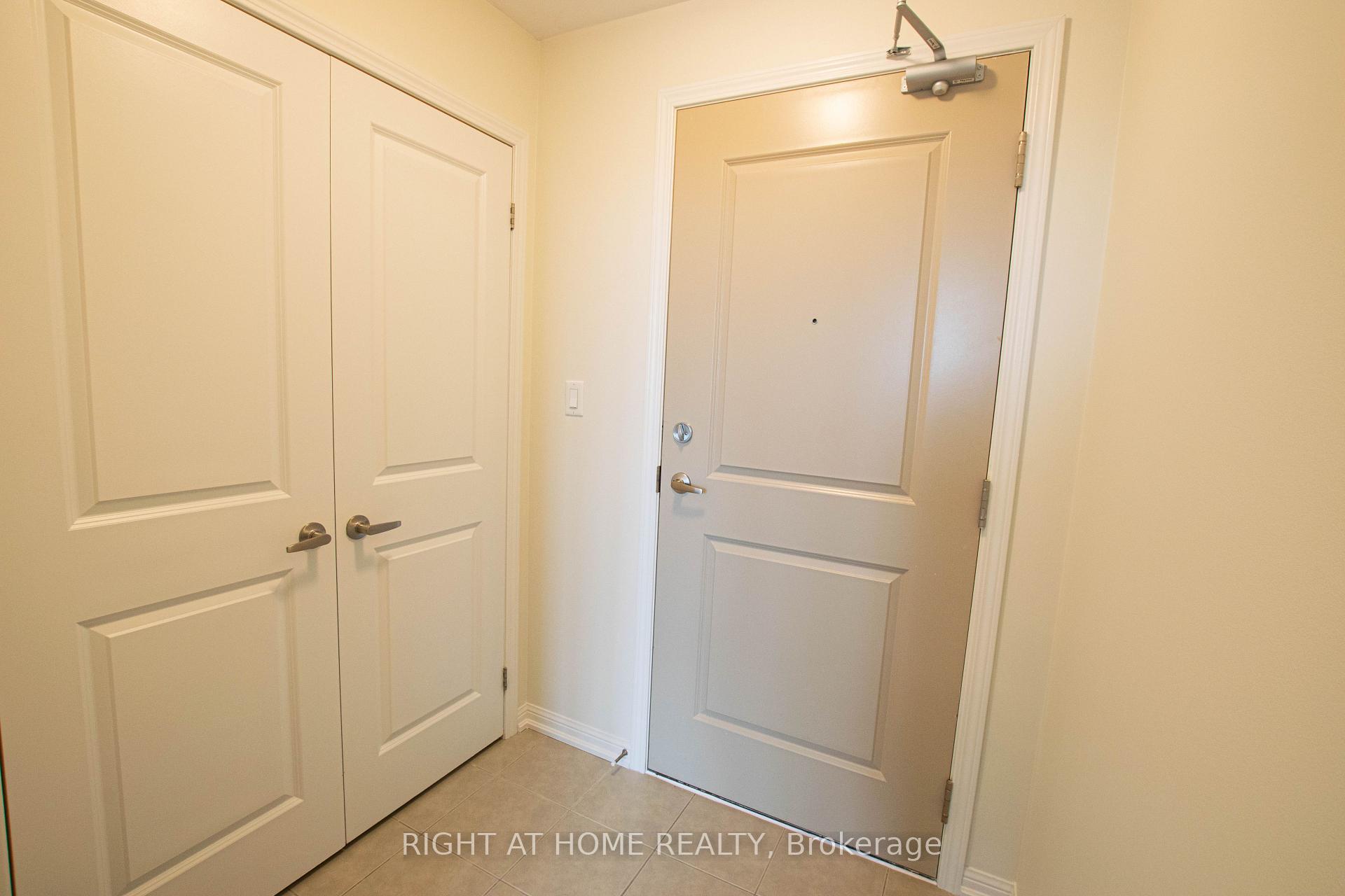 Photo 5 of Unit 425, 80 Aspen Springs Drive, Clarington, Bowmanville — HOMEH