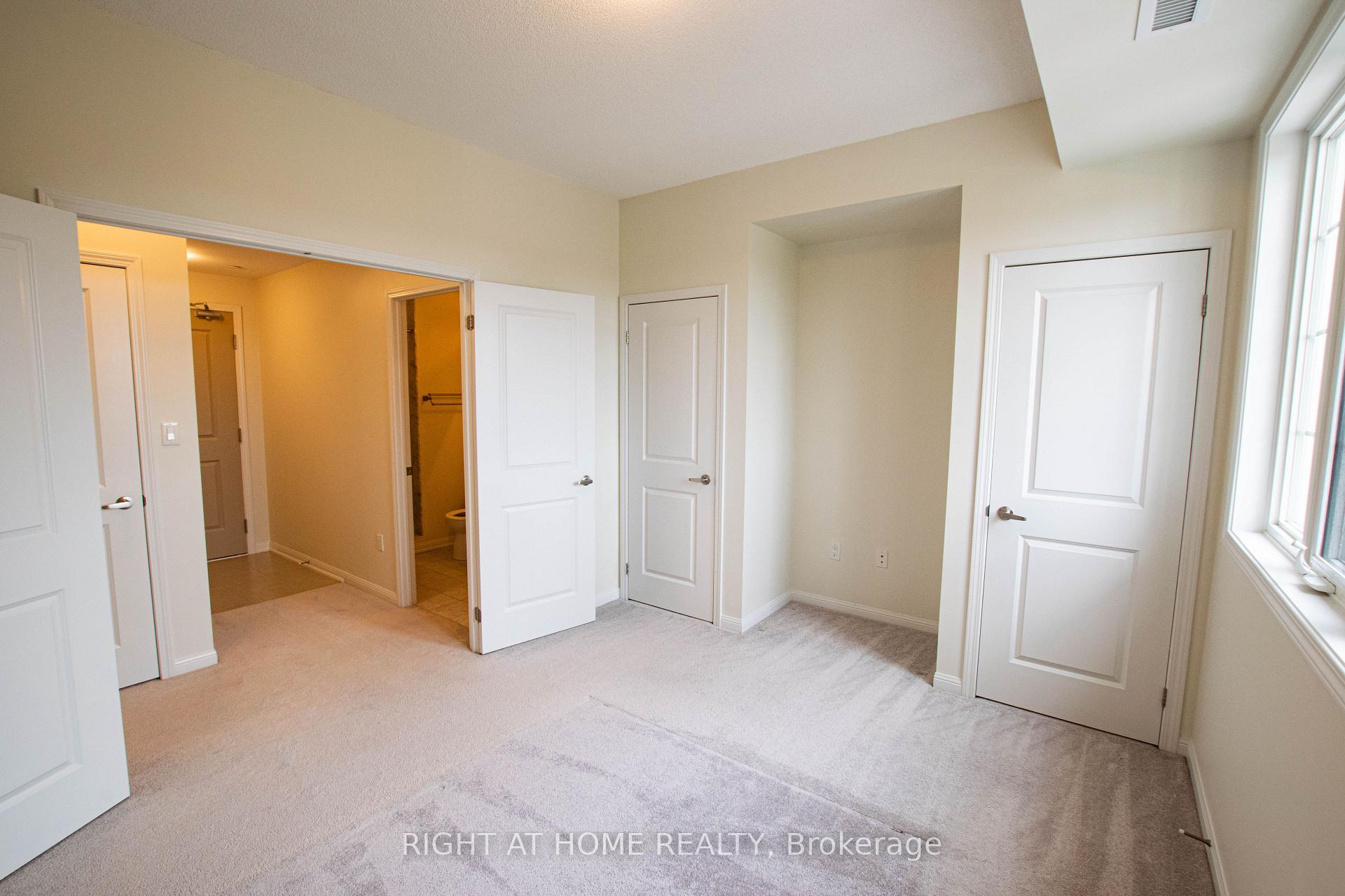 Photo 8 of Unit 425, 80 Aspen Springs Drive, Clarington, Bowmanville — HOMEH