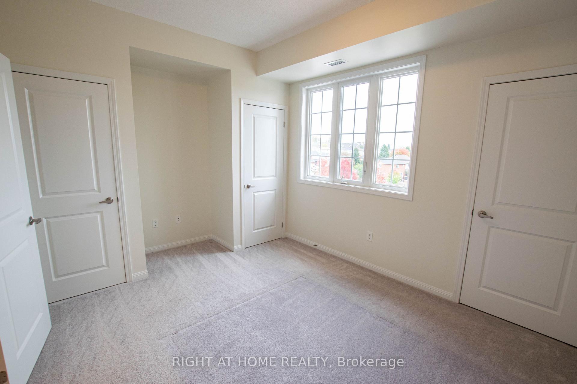 Photo 9 of Unit 425, 80 Aspen Springs Drive, Clarington, Bowmanville — HOMEH